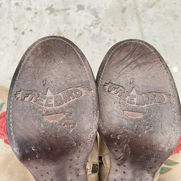 Freebird Rose Embroidered Leather Cyrus Boots, Size 8 - Picture 4 of 7